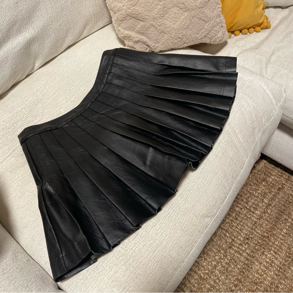 Jaded London Black Vegan Leather Mini Skirt US 6 - Picture 4 of 8